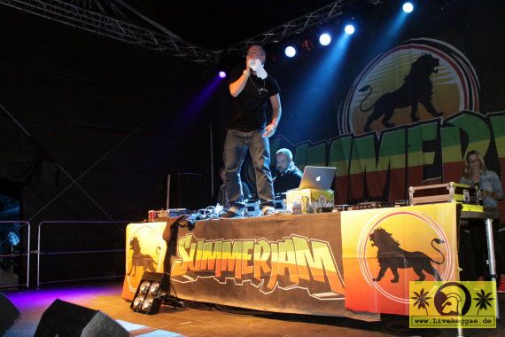 Pow Pow Movement (D) 26. Summer Jam, Fuehlinger See Koeln, Dancehall Tent 02. Juli 2011 (16).JPG